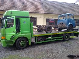 Traktor bager autodoprava